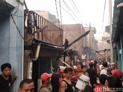 Kebakaran Rumah di Tambora Jakbar Padam