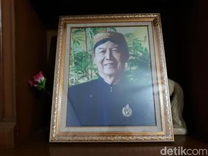Dubes RI untuk Saudi: Jenazah Paman Jokowi Tiba di Solo Siang Ini Dubes RI untuk Saudi: Jenazah Paman Jokowi Tiba di Solo Siang Ini