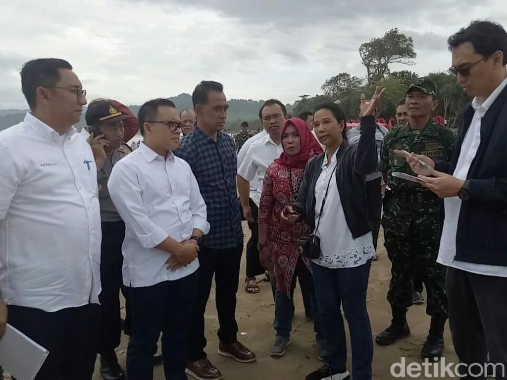 Banyuwangi Gandeng BUMN Kembangkan Kaum Milenial Pesantren Banyuwangi Gandeng BUMN Kembangkan Kaum Milenial Pesantren