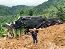 20 Orang Masih Tertimbun Longsor Kampung Adat Sukabumi, Ini Identitasnya