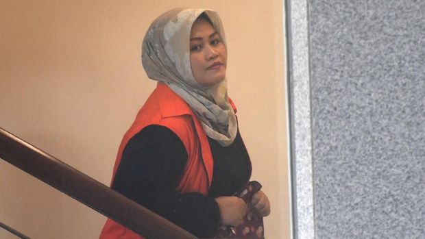 Bupati Bekasi nonaktif Neneng Hasanah Yasin menyebut Tjahjo meminta bantuan kepadanya untuk membantu kelancaran proyek Meikarta.