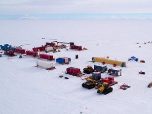 Ilmuwan Selidiki Danau Raksasa Misterius di Bawah Antartika