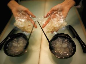 Tren Aneh, Salon Ini Oleskan Sperma Banteng Demi Rambut Sehat Tren Aneh, Salon Ini Oleskan Sperma Banteng Demi Rambut Sehat