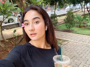 9 Potret Naomi, Wanita yang Dicurigai Dekat dengan Sule, Saat Ngemil 9 Potret Naomi, Wanita yang Dicurigai Dekat dengan Sule, Saat Ngemil