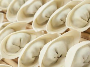 Yuk, Belajar Bikin Dumpling dan Ayam Garam Bersama Chef Yvonne!