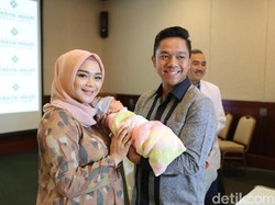 Sempat Salah Ngeden, Sheza Idris Bersyukur Persalinan Normal Lancar