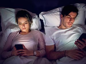 Kata Siapa Wanita Tak Bisa Ejakulasi? 5 Mitos Seks Ini Kerap Menyesatkan Kata Siapa Wanita Tak Bisa Ejakulasi? 5 Mitos Seks Ini Kerap Menyesatkan