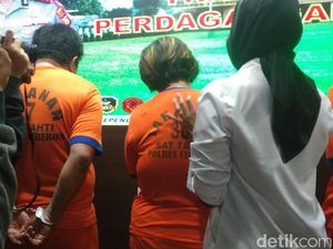 Polres Cirebon Ungkap Sindikat Perdagangan Manusia Modus Jadi TKI Polres Cirebon Ungkap Sindikat Perdagangan Manusia Modus Jadi TKI