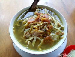 Soto Kemiri: Slurp! Hangat Gurih Soto Ayam Khas Desa Kemiri