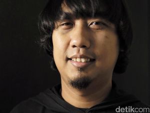 Lihat Anak Nyaris Tenggelam Jadi Kekuatan Ade Jigo Bertahan Hidup