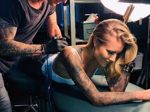 Sophia Thomalla, Pacar Baru Karius yang Tubuhnya Penuh Tato