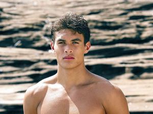 Potret Seksi Jason Momoa Muda saat Jadi Penjaga Pantai di Baywatch