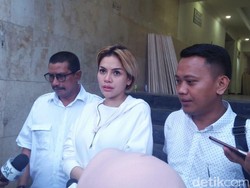 Sama-sama Buka Hijab, Nikita Mirzani Tak Mau Disambungkan dengan Rina Nose