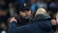 Juergen Klopp menelan kekealahan kedua dari Josep Guardiola di Liga Inggris. Sementara Liverpool menelan kekalahan pertama di Premier League musim ini. (Foto: Phil Noble/Reuters)