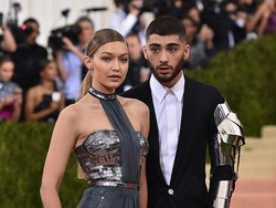 Drama Zayn Malik Dituduh Pukul Ibu Gigi Hadid, Keluarga Saling Unfollow