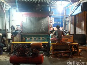 Polisi Gerebek Kios Penjual Miras yang Tewaskan Dua Warga Surabaya