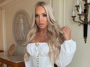 Foto Selebgram Seksi Australia Dikomentari Sinis Netizen Saat Liburan di Bali