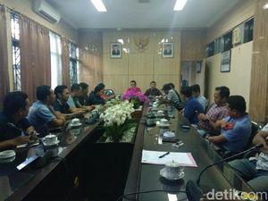 Proyek Belum Terbayar, Puluhan Rekanan Dinkes Jember Mengadu ke Dewan
