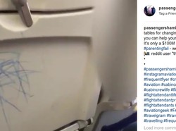 Vandalisme di Pesawat, Anak Kecil Corat-coret Meja Lipat