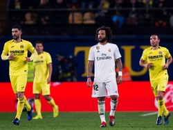 Di babak pertama, Madrid kebobolan gol cepat. Santi Cazorla membawa Villareal unggul di menit awal pertandingan.