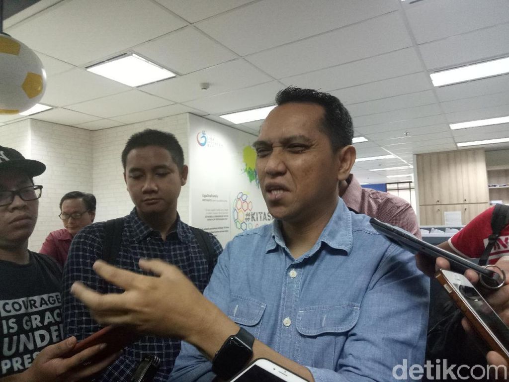 Pemecatan Tigor dan Risha, Semen Padang: Penggantinya Harus Kerja Keras Pemecatan Tigor dan Risha, Semen Padang: Penggantinya Harus Kerja Keras