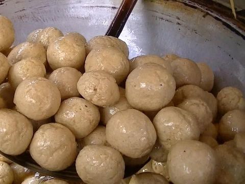 Tips Menggoreng Tahu Bulat agar Mengembang Sempurna