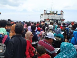 Situasi Pelabuhan Karimunjawa Setelah Penyeberangan Dibuka Lagi