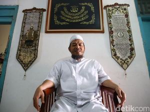 Tonton Kesaksian Guru Ngaji Prabowo Sekarang! Tonton Kesaksian Guru Ngaji Prabowo Sekarang!