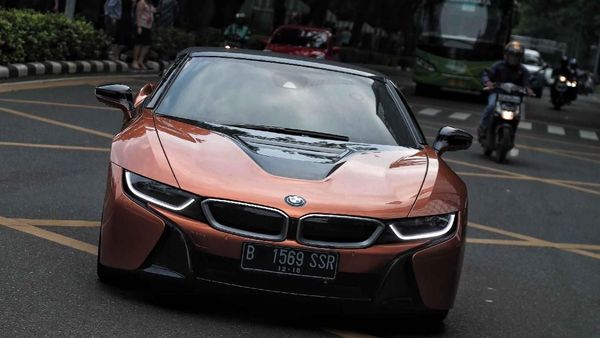 Si Jago Ngebut Bertenaga Listrik Keliling Jakarta