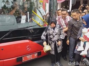 10 Unit Bus Suroboyo Baru Resmi Diluncurkan 10 Unit Bus Suroboyo Baru Resmi Diluncurkan