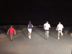 Liburan ke Dubai, Cristiano Ronaldo Lari di Gurun Pasir Malam Hari