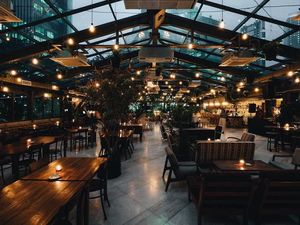 Yuk, Ajak Pasangan Makan dan Bersantai di 5 Kafe Romantis Ini!