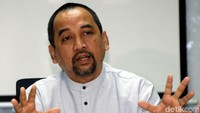 Sejauh ini, Satgas Anti Mafia Bola menahan dua pengurus PSSI yang diduga terlibat pengaturan skor, Johar Lin Eng dan Dwi Irianto. Selain itu, mereka menangkap mantan anggota komisi wasit Priyanto dan wasit futsal Anik Yuni Artika Sari.