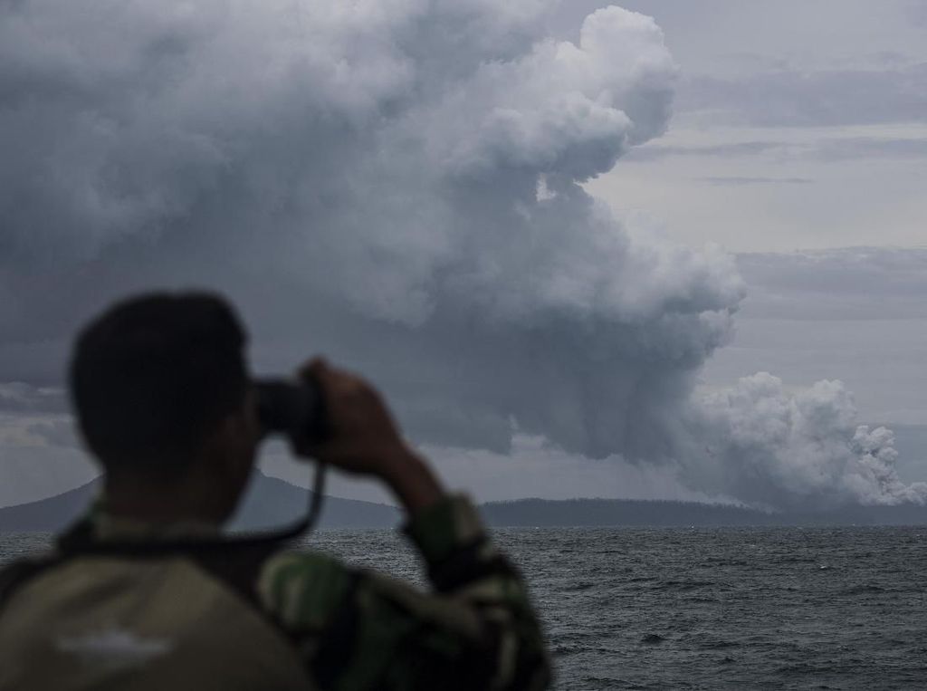 Gunung Anak Krakatau Erupsi, Status Waspada Gunung Anak Krakatau Erupsi, Status Waspada