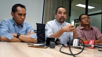 PT LIB membantah lewat konferensi pers pada Jumat (4/1).