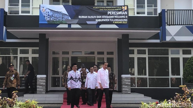 Jokowi Resmikan 3 Rusun dan 1 Jembatan di Tulungagung Jokowi Resmikan 3 Rusun dan 1 Jembatan di Tulungagung