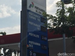 Pertamina Akhirnya Turunkan Harga Pertamax Series