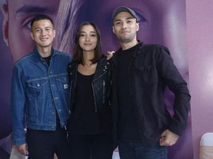 Carissa Perusset di Antara Herjunot Ali dan Refal Hady