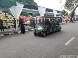 Tamu Resepsi Dhaup Ageng Pakualaman Diantar Jemput Pakai Shuttle