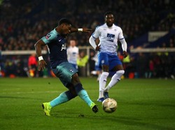 Aurier sudah menambah gol lagi untuk Tottenham di menit ke-55. 3-0 untuk keunggulan tim tamu. (Foto: Clive Brunskill/Getty Images)