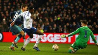 Setelah satu gol, Llorente mencetak dua gol lain dalam waktu berdekatan. Sepakannya di menit ke-71 dan 72 menjadi gol kelima dan keenam Tottenham di laga ini. (Foto: Clive Brunskill/Getty Images)
