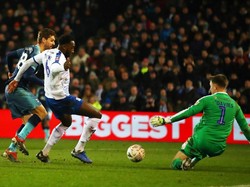 Setelah satu gol, Llorente mencetak dua gol lain dalam waktu berdekatan. Sepakannya di menit ke-71 dan 72 menjadi gol kelima dan keenam Tottenham di laga ini. (Foto: Clive Brunskill/Getty Images)