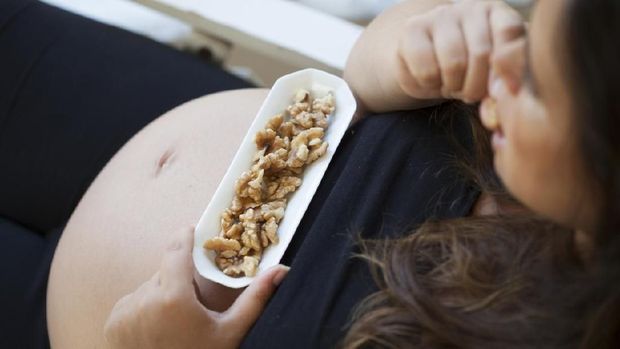 Kenaikan berat badan ibu hamil