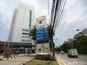 Kok Pertamina Cuma Turunkan Harga Pertamax Cs Rp 200 per Liter?