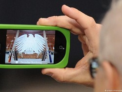 Ratusan Politisi Jerman Diretas