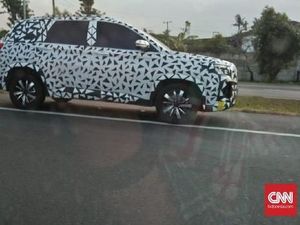 Wuling Almaz Kembali Kepergok Sedang Jalan-jalan Wuling Almaz Kembali Kepergok Sedang Jalan-jalan