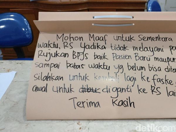 Foto: Berbagai Cara Umumkan Putus Saat RS Tak Lagi Layani BPJS