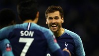 Baru dua menit babak kedua berjalan, Tottenham sudah menambah keunggulan lewat Fernando Llorente. (Foto: Clive Brunskill/Getty Images)