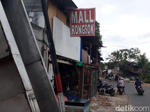 Untung-Buntung Belanja di Mal Rongsok Untung-Buntung Belanja di Mal Rongsok