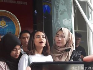 Keluarga Ungkap Alasan Vanessa Angel Keluar dari Rumah Keluarga Ungkap Alasan Vanessa Angel Keluar dari Rumah